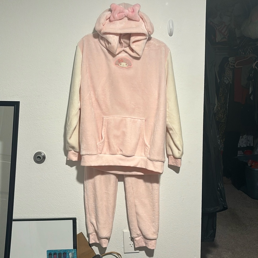 SANRIO MY MELODY VELOUR LOUNGE SET | SIZE M